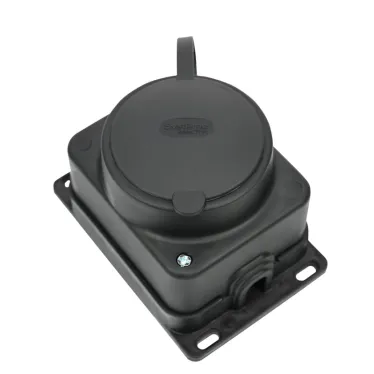 Колодка удлинителя 1-м MultiSet 16А 250В IP44 с заземл. каучук черн. SE MST4003BK