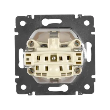 Розетка 1-м СП Valena 16А IP44 2P+E с заземл. защ. шторки с крышкой немецк. стандарт механизм бел. IEK 774220