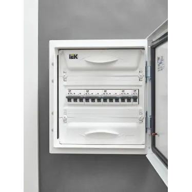 Выключатель автоматический модульный 3п C 40А M06N ARMAT IEK AR-M06N-3-C040